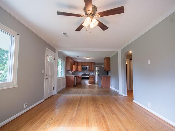 3rd image of 3706 Eakers St