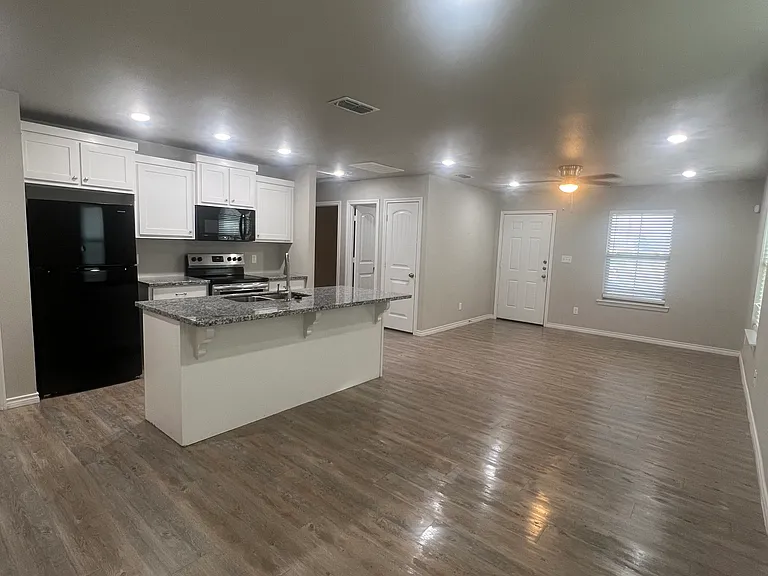 2632 Hickory Ave — Photo 5