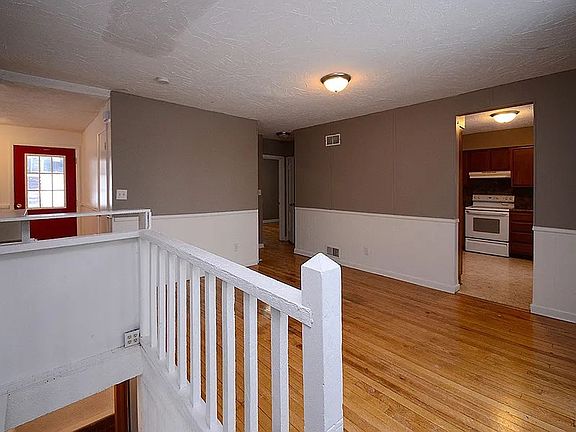 3rd image of 1309 Franklin St