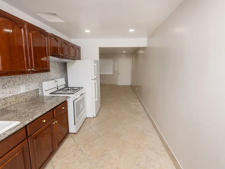 3532-3542 Bancroft Dr — Photo 17