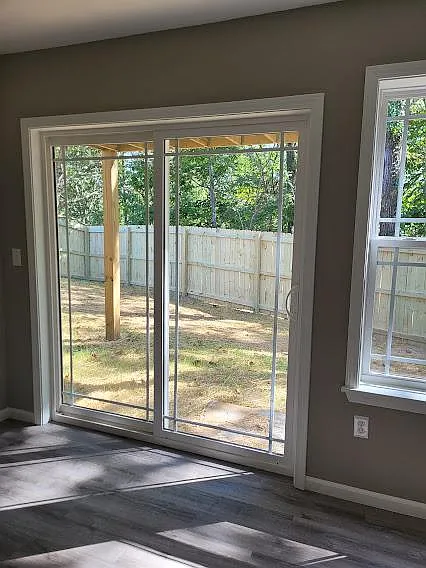 305 S Dogwood Ln — Photo 13