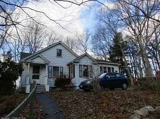 632 Cow Hill Rd, Groton, CT 06355