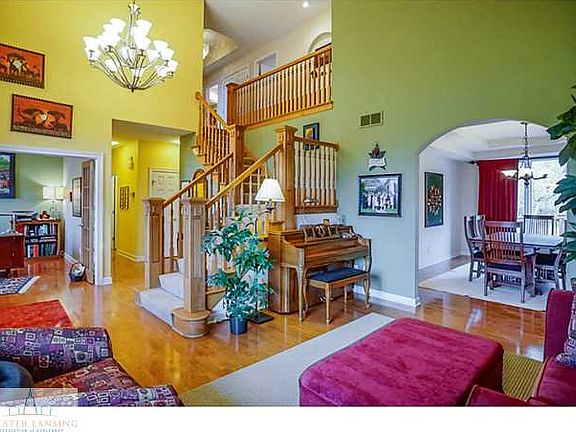 3rd image of 4590 Wellington Dr