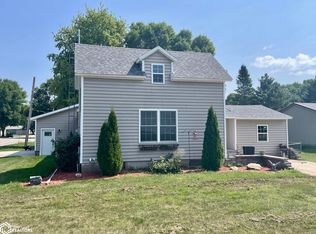 306 S Mill Rd, Buffalo Center, IA 50424