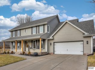 15638 Polk Cir, Omaha, NE 68135