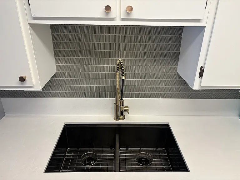 4855 Cole St #28 — Photo 6