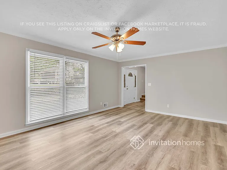 4877 Hawk Trl NE — Photo 5