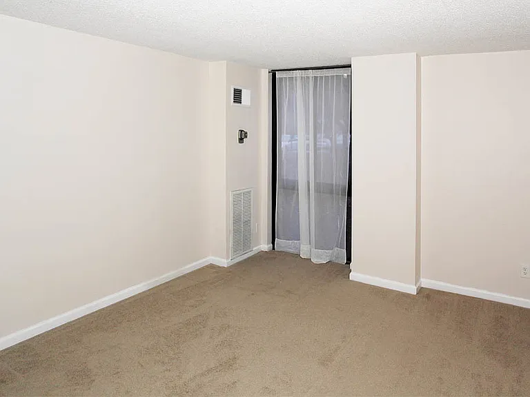 2300 Pimmit Dr #113 — Photo 17