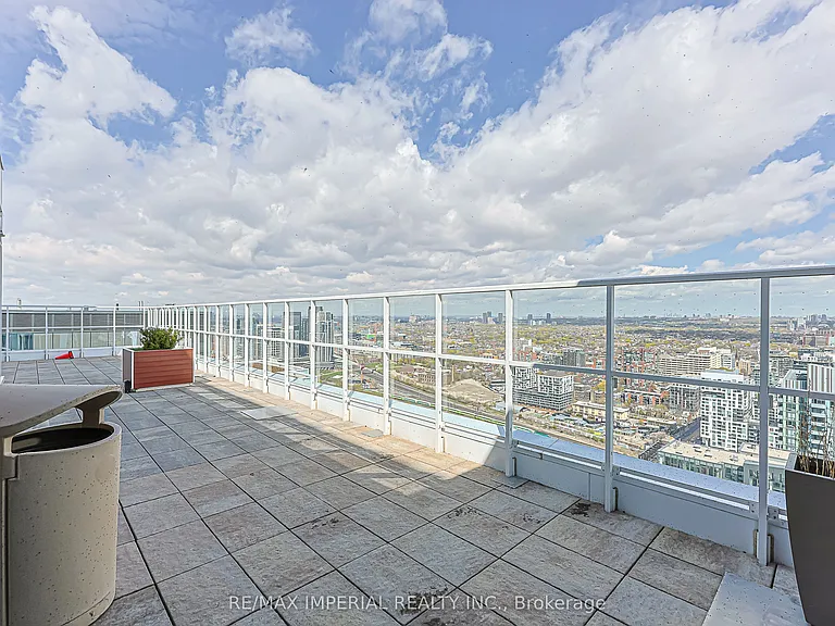 17 Bathurst St #2707 — Photo 41