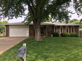 820 S Surrey Ln, Maize, KS 67101