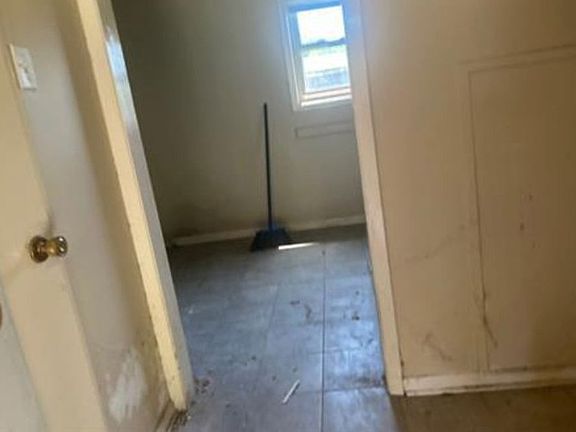 3rd image of 416 Abdalla Blvd