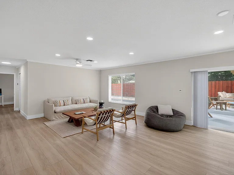 802 Mallard Dr — Photo 11
