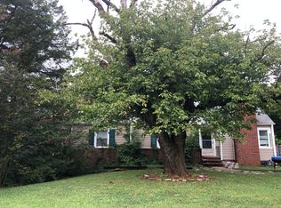 1124 Crews Village Trl, Winston Salem, NC 27105