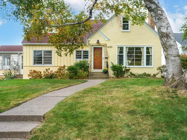 1695 Hillcrest Ave, Saint Paul, MN 55116