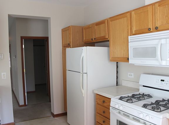 4th image of 3831 Fox Hunt Way