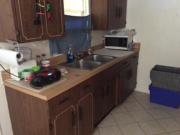 3rd image of 219 Edson Dr