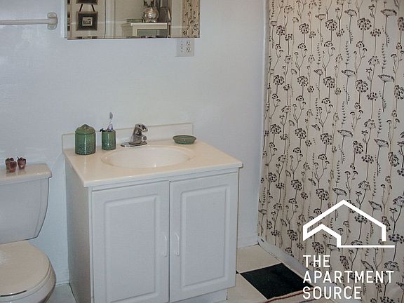 4th image of 5106 N Winchester Ave #3A