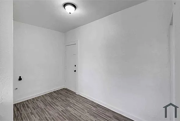 544 NW 23rd Ct — Photo 5