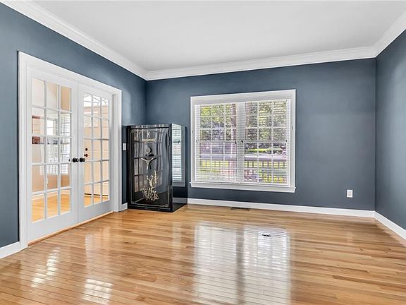 4th image of 1622 Cavell Ct
