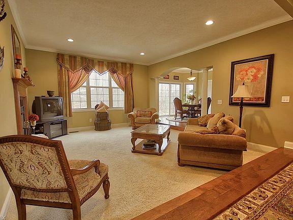 5th image of 5985 Flowering Woods Dr