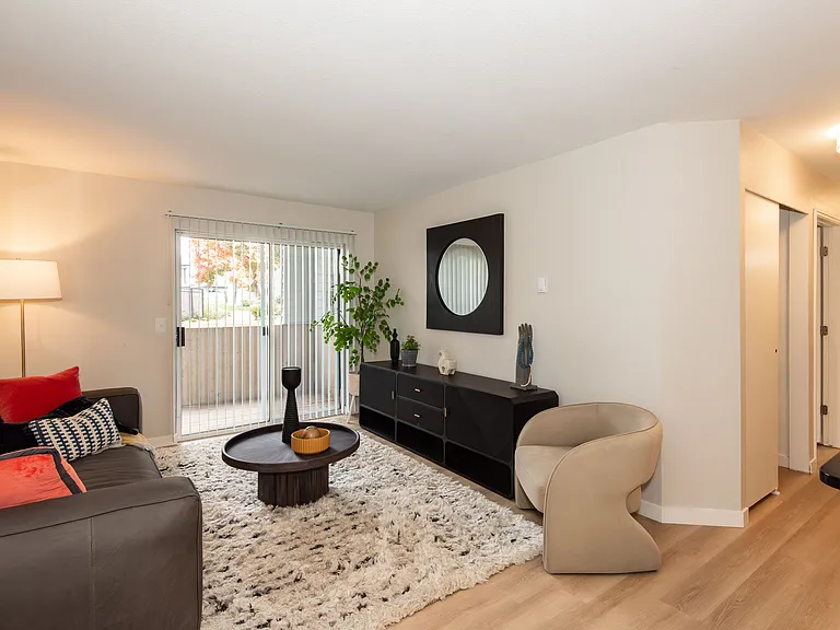 Lumina Apartments — Photo 26