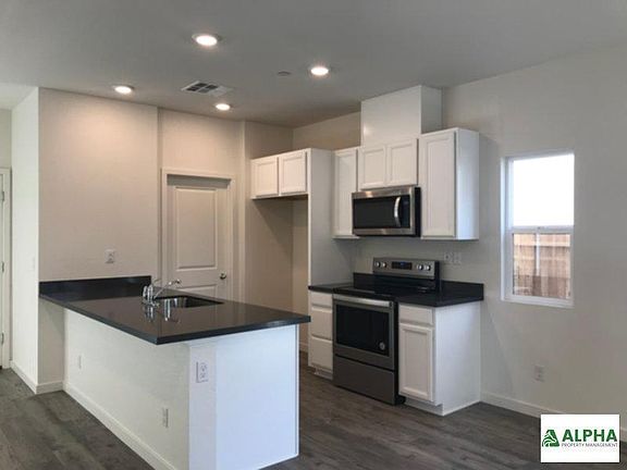 2nd image of 5153 Cumberland Dr