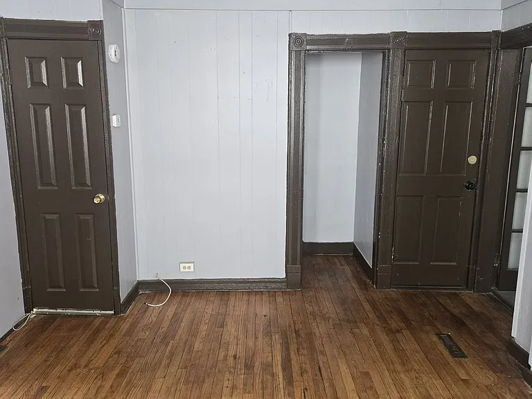 119 Thompson St — Photo 9