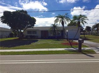 612 Wildwood Pkwy, Cape Coral, FL 33904