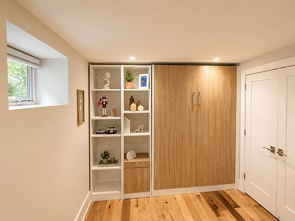 3rd image of 1910 Kalorama Rd NW #1