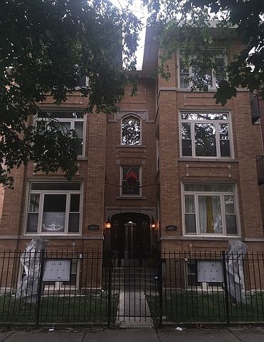 1st image of 4823 N Sawyer Ave #1N
