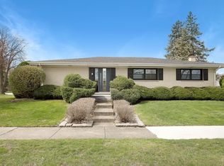 1008 W Ash Dr, Mount Prospect, IL