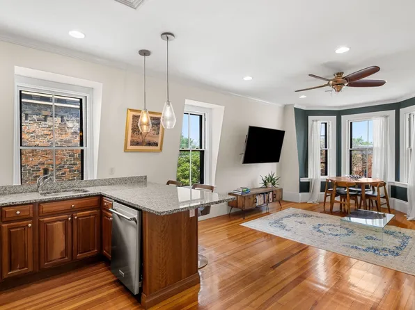 400 Broadway APT 7, Somerville, MA 02145