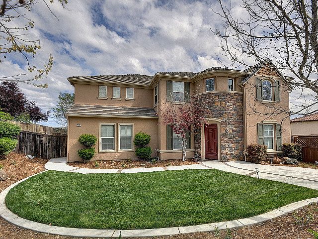 1st image of 2111 Stonebriar Dr