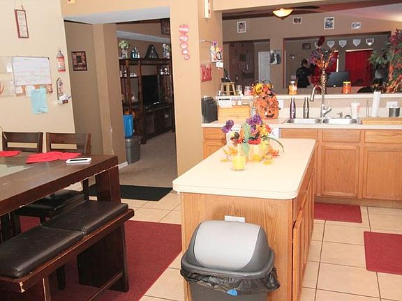 3rd image of 2408 Brownwood Dr