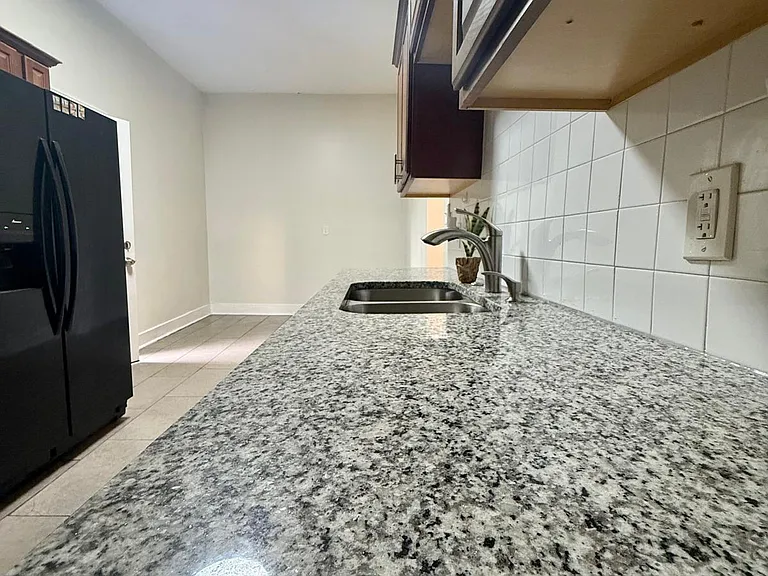 4437 Lorain Ave #DOWN — Photo 18
