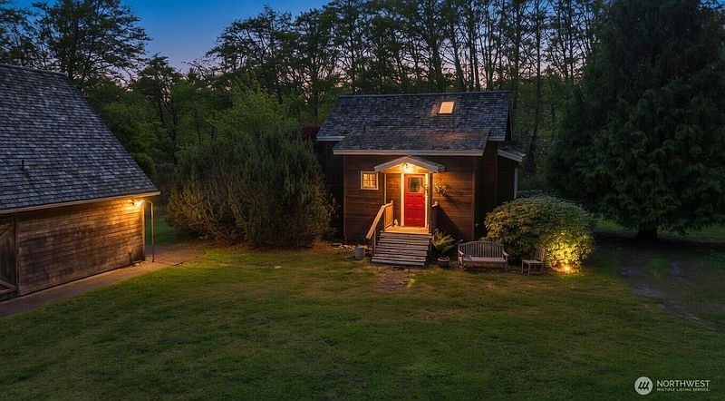 5th image of 3404 Oysterville Road