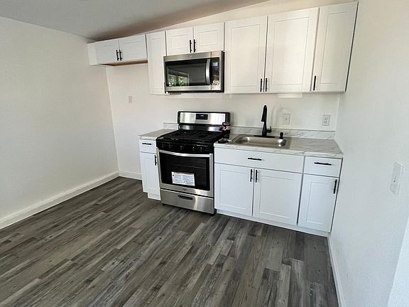 2nd image of 43932 1/2 Kirkland Ave