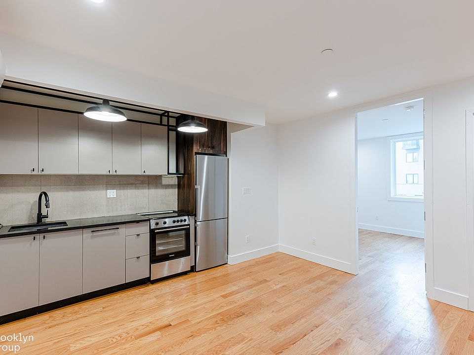 1st image of 621 Parkside Ave #3A