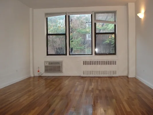 Rented by Citi Habitats | media 9