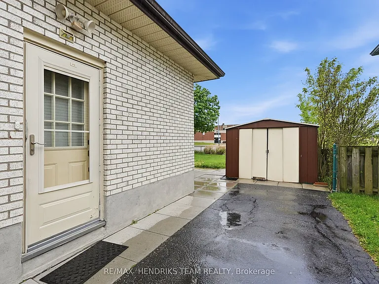 23 Crescentwood Dr — Photo 37
