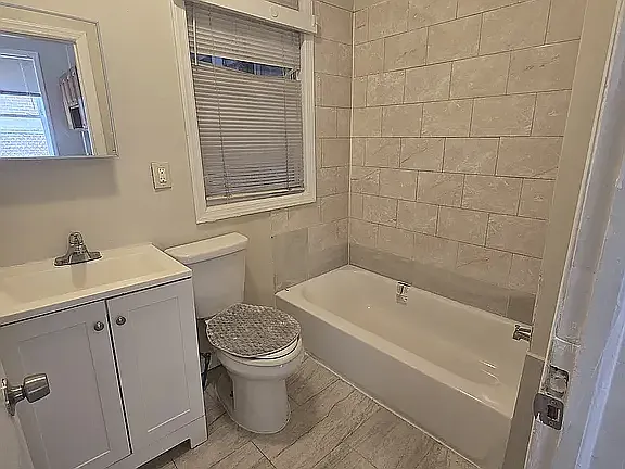 17 Earl St #2 — Photo 6