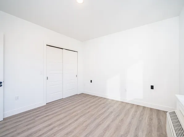 211 Baldwin Avenue image 15 of 35