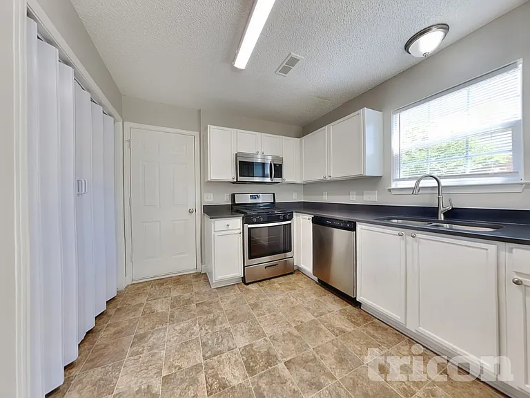 619 Overlook Rd — Photo 5