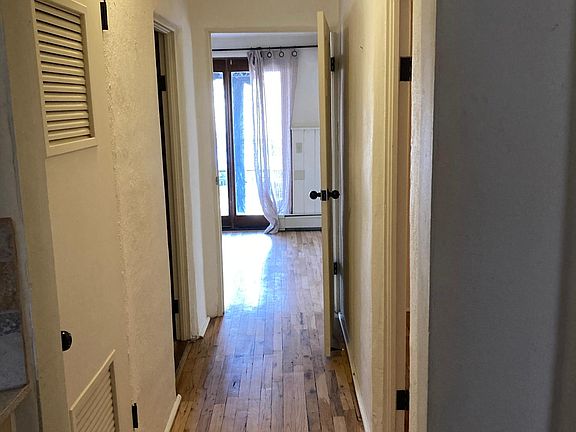 3rd image of 709 Valverde St Unit A