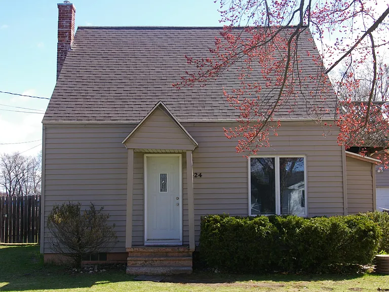 1424 Waukechon Road