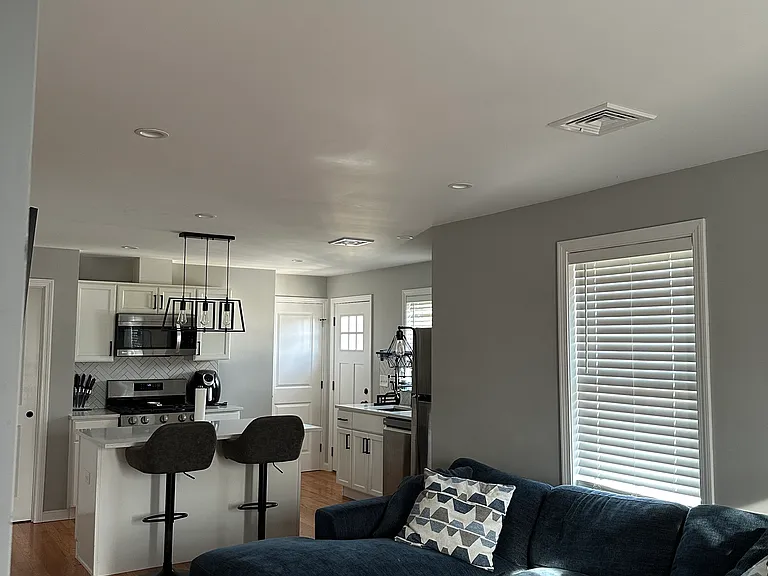 47 Leavitt St #3 — Photo 2