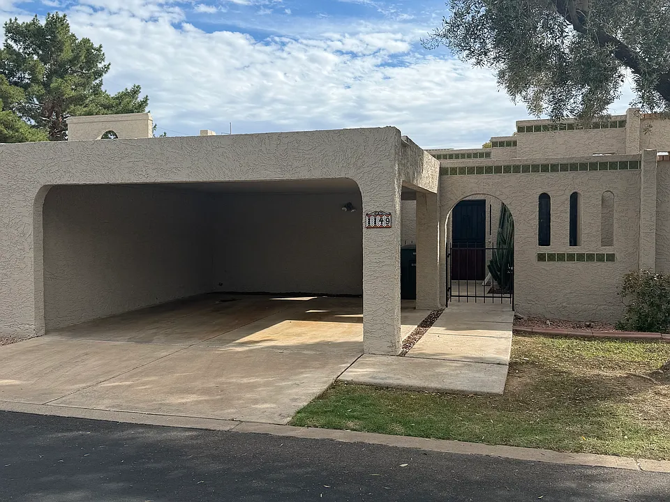 1149 E Beryl Ave