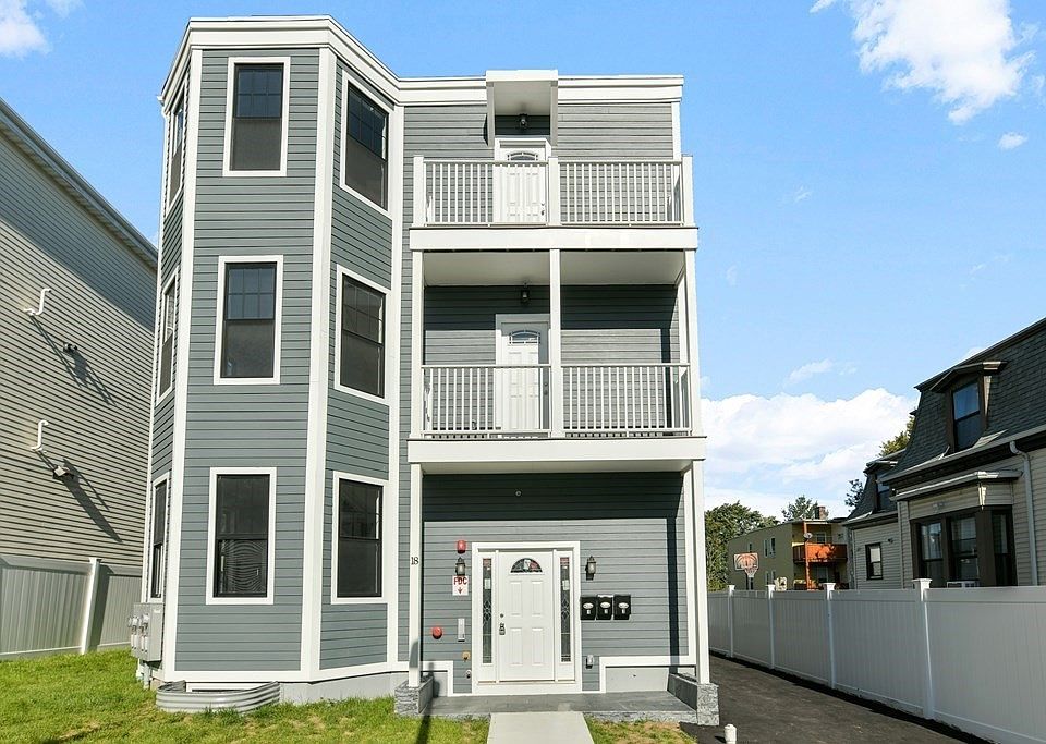 2nd image of 18 Albion St #1-1B
