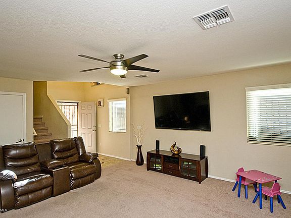 3rd image of 1572 W Valladolid Dr
