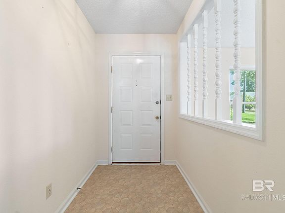 5th image of 4265 Chezarae Dr